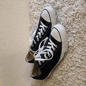 Converse size 11, black